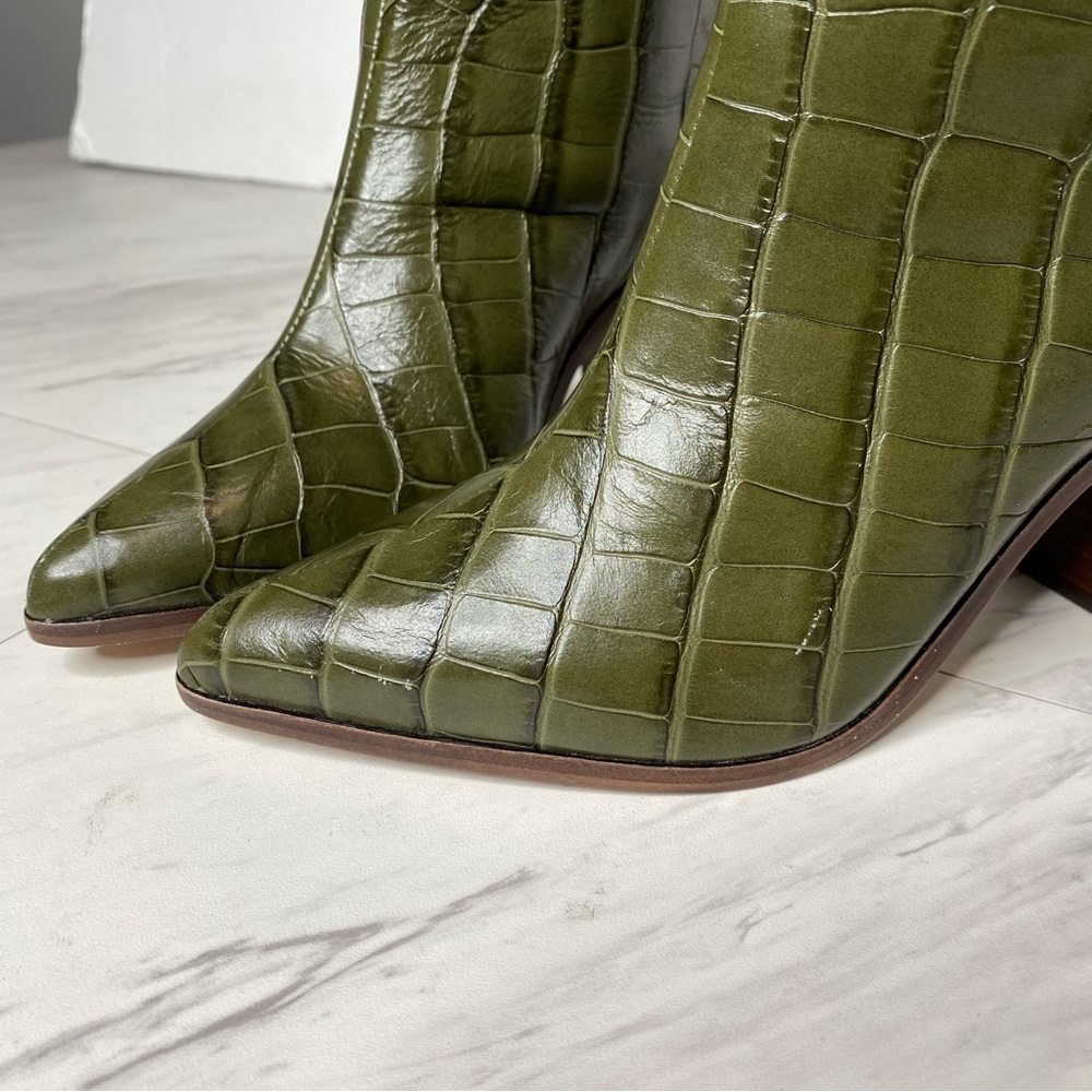Schutz Maryana Green Crocodile Embossed Tall Block Heel Boot 5B - Picture 11 of 16